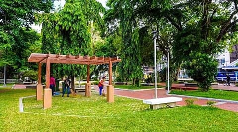 Remodelación de la plaza Juan Pablo ||